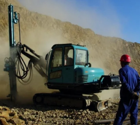 Patlatma Deliği Kaya Matkap Rig, Patlatma için Üst Çekiçli Sondaj Rig Paletli Tipi