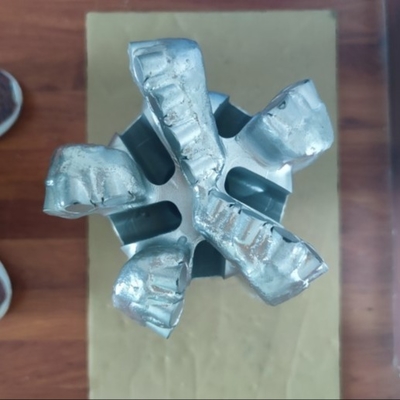 Sabit PDC Kesiciler ve Çelik Gövde Üzerinde Sert Kaplama ile Sondaj Kaya Delme 165mm PDC Matkap Ucu