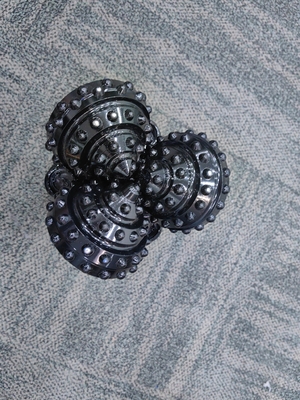 6 1/2 '' IADC837 Yüksek Kalite Yüksek Buhran Yeteneği Petrol Araştırması için Tricone Bit