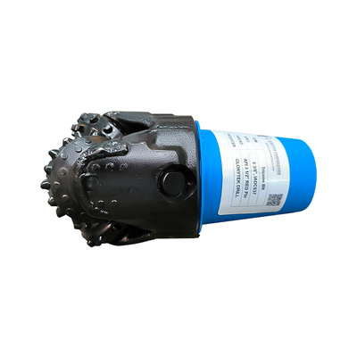 5 3/8 "Kapalı Yatak Sert Kaya Tricone Matkap Bit IADC 537