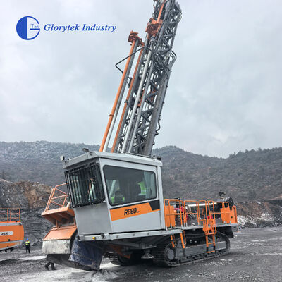 Yüksek Performanslı Cummins Motorla Güçlendirilen R880L Yüzeye Entegre Tricone Döner Matkap/Sondaj Makinesi